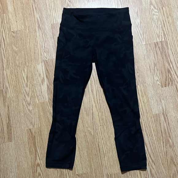 Lululemon Pace rival deep camo 21” size 4 - Picture 2 of 4